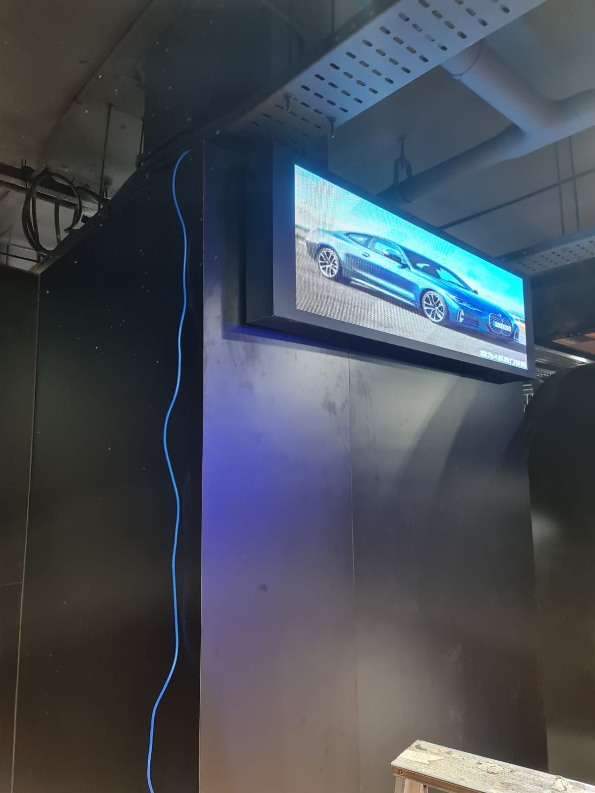 Standalone LED video wall display for event and exhibition use